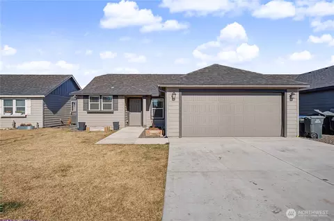 1118 W Sequoia Rd, Moses Lake, WA 98837