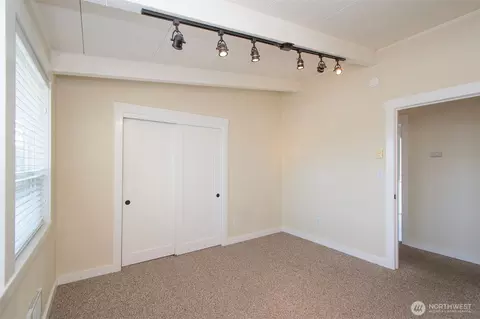 Bedroom - 405 W Bell St, Sequim, WA 98382 photo 3 of 6