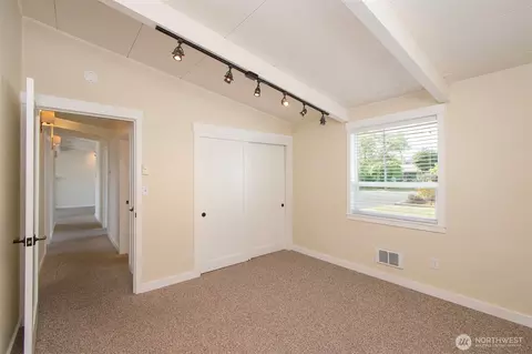 Bedroom - 405 W Bell St, Sequim, WA 98382 photo 4 of 6