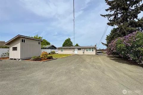 Exterior - 405 W Bell St, Sequim, WA 98382 photo 8 of 11