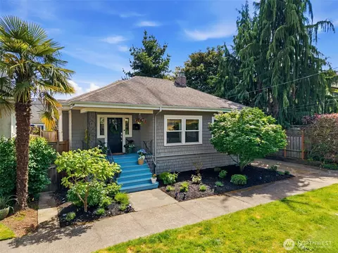 5910 Dayton Ave N, Seattle, WA 98103