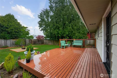 Exterior - 2301 Jade Ave, Everett, WA 98201 photo 3 of 7