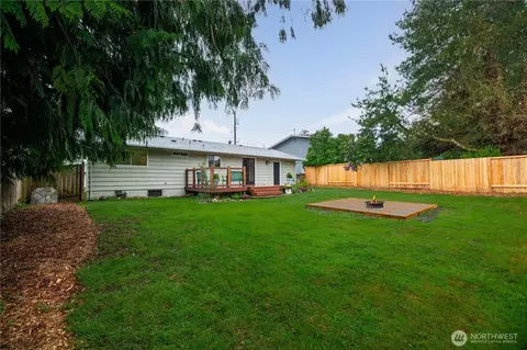 Exterior - 2301 Jade Ave, Everett, WA 98201 photo 7 of 7