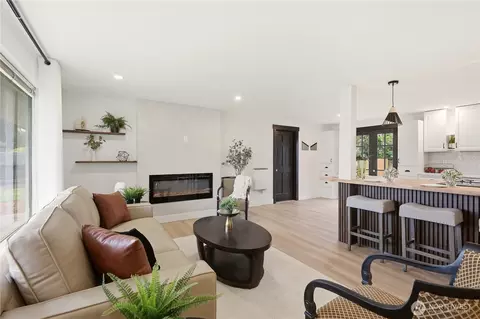 Living - 2301 Jade Ave, Everett, WA 98201 photo 1 of 4