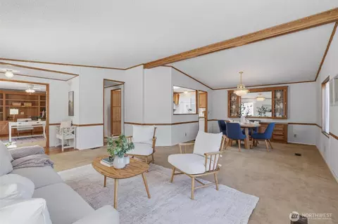 Living - 24324 9th Ave W, Bothell, WA 98021 photo 3 of 3
