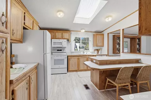Kitchen - 24324 9th Ave W, Bothell, WA 98021 photo 1 of 3