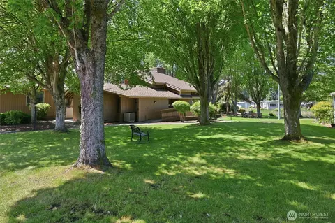 Exterior - 24324 9th Ave W, Bothell, WA 98021 photo 6 of 6