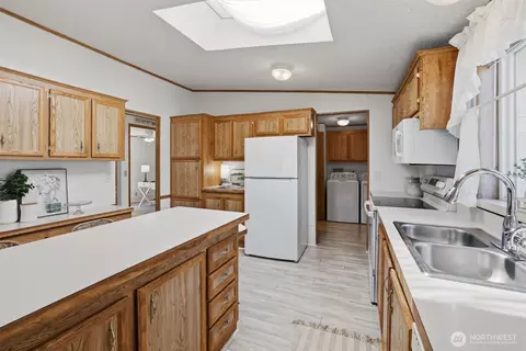 Kitchen - 24324 9th Ave W, Bothell, WA 98021 photo 3 of 3