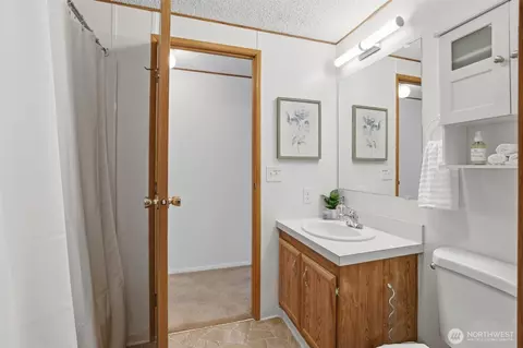 Bath - 24324 9th Ave W, Bothell, WA 98021 photo 3 of 3
