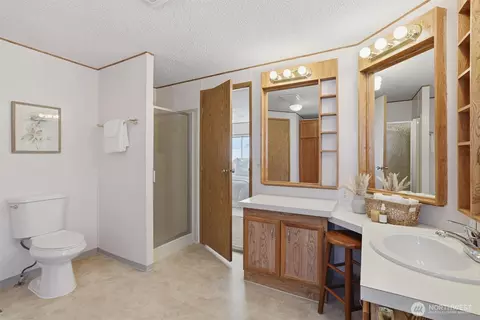 Bath - 24324 9th Ave W, Bothell, WA 98021 photo 1 of 3