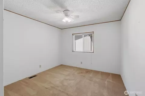 Bedroom - 24324 9th Ave W, Bothell, WA 98021 photo 3 of 3