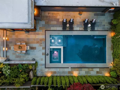 Exterior - 3901 E Mcgilvra St, Seattle, WA 98112 photo 8 of 9