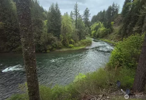 2727 Kalama River Rd, Kalama, WA 98625