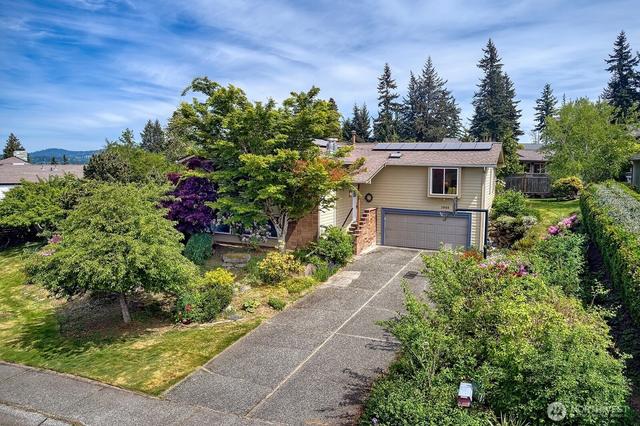 1008 W Toledo St, Bellingham, WA 98229