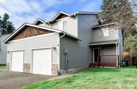943 College Ln NE, Lacey, WA 98516