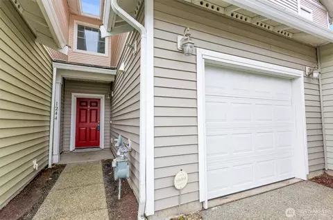 1244 S 51 Pl NE, Auburn, WA 98002