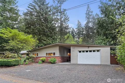 18483 47th Pl NE, Lake Forest Park, WA 98155