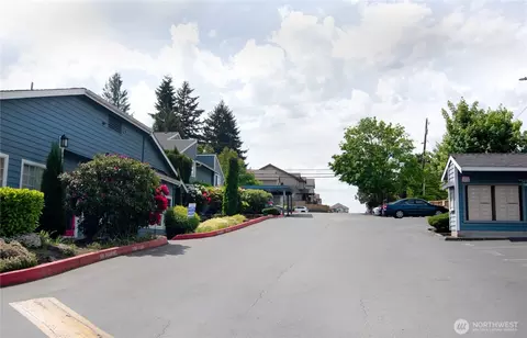 16817 Larch Way #E105, Lynnwood, WA 98037
