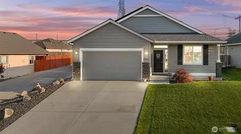 5997 W 41st Ave, Kennewick, WA 99338