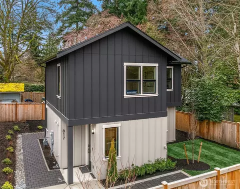 817 18th Ave W, Kirkland, WA 98033