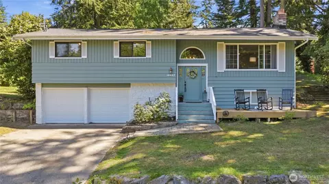 18427 Homeview Dr, Edmonds, WA 98026