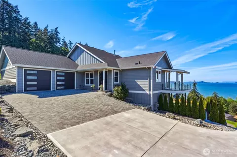 1018 Clear Morning Ln, Camano Island, WA 98282