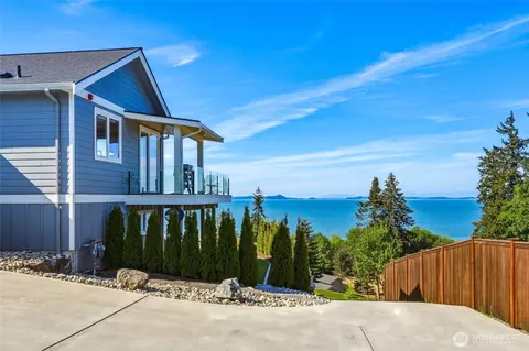 1018 Clear Morning Ln, Camano Island, WA 98282