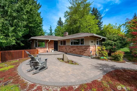 10801 12th Ave NE, Seattle, WA 98125