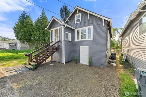 411 11th St, Hoquiam, WA 98550