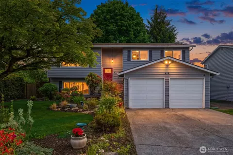 418 212th St SW, Bothell, WA 98021