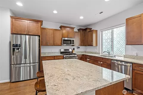 Kitchen - 4429 Riverfront Blvd, Everett, WA 98203 photo 3 of 6