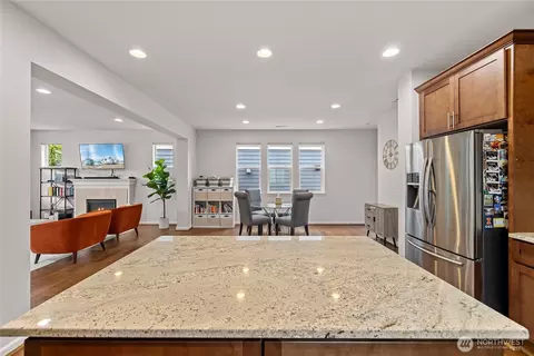 Kitchen - 4429 Riverfront Blvd, Everett, WA 98203 photo 6 of 6