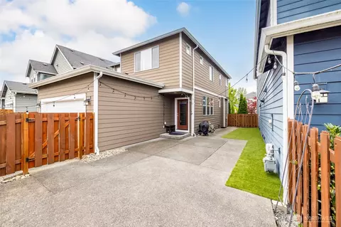 Exterior - 4429 Riverfront Blvd, Everett, WA 98203 photo 6 of 8
