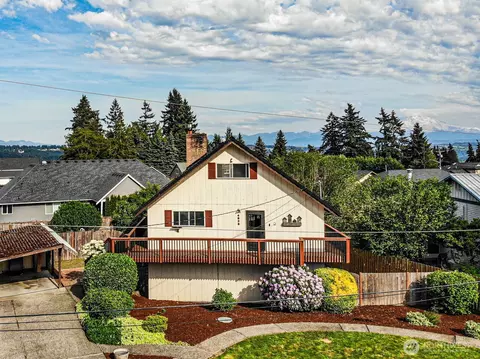 4625 124th Avenue Ct E, Edgewood, WA 98372