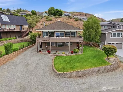 101 Stormy Mountain Way, Chelan, WA 98816