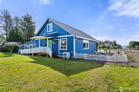 14 Sunset Rd, South Bend, WA 98586