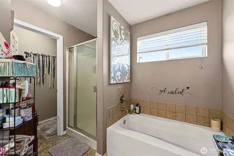 Bath - 17801 14th Avenue Ct E, Spanaway, WA 98387 photo 3 of 4