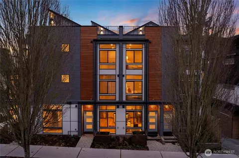 903 NW B Nw 56th St, Seattle, WA 98107