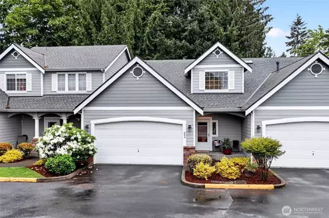 16614 SE 256th St #E2, Covington, WA 98042