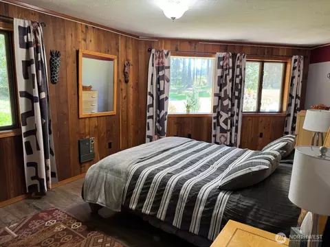 Bedroom - 94 Raccoon Rd, Sequim, WA 98382 photo 2 of 2
