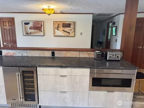 Kitchen - 94 Raccoon Rd, Sequim, WA 98382 photo 3 of 6