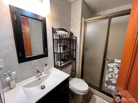Bath - 94 Raccoon Rd, Sequim, WA 98382 photo 4 of 4