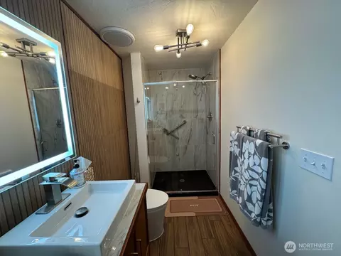 Bath - 94 Raccoon Rd, Sequim, WA 98382 photo 2 of 4