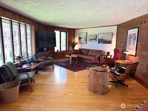Living - 94 Raccoon Rd, Sequim, WA 98382 photo 1 of 2