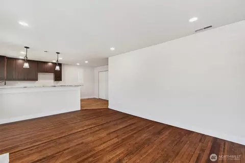 Living - 3 Pacific Pl, Longview, WA 98632 photo 2 of 5