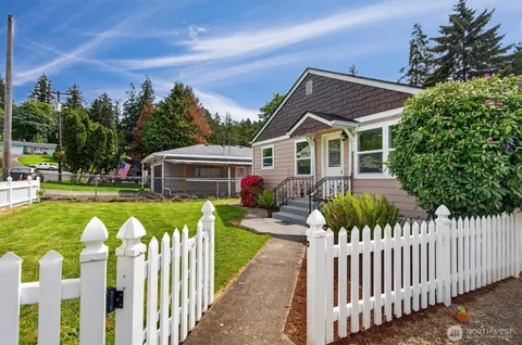 Exterior - 3 Pacific Pl, Longview, WA 98632 photo 5 of 14