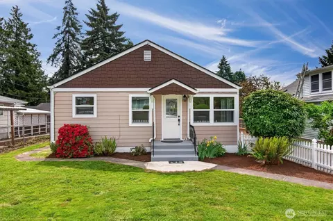 Exterior - 3 Pacific Pl, Longview, WA 98632 photo 4 of 14
