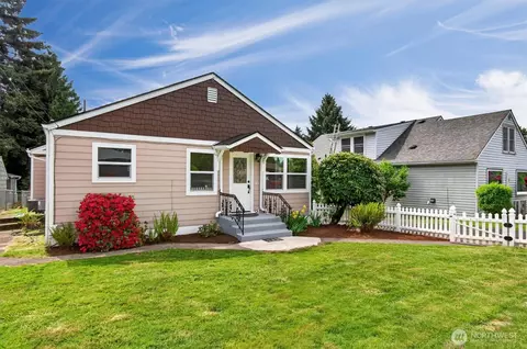 Exterior - 3 Pacific Pl, Longview, WA 98632 photo 7 of 14