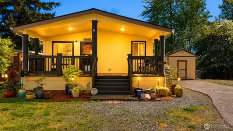 18425 NE 95th St #34, Redmond, WA 98052