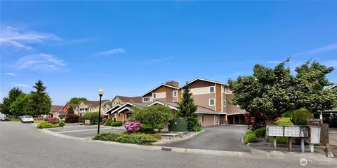 212 W Maberry Dr #201, Lynden, WA 98264